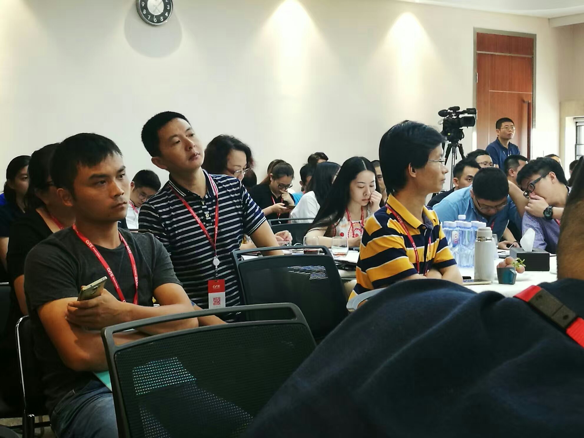 参议访问广州视源并参加创业项目路演会
